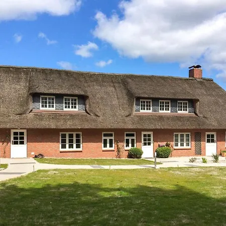 2 Bedroom Pet Friendly In *